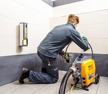 Прочистка засоров канализации и выкачивание