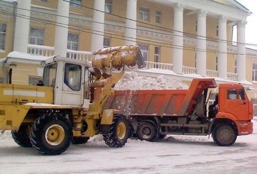 Уборка снега техникой