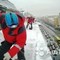 Очистка крыш от снега