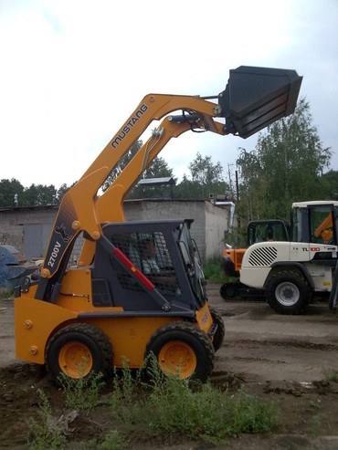 Минипогрузчик Mustang 2700V в наличии в г.Тюмени