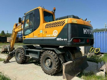 HYUNDAI 180