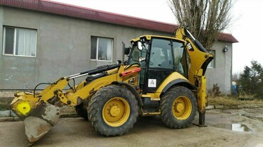CAT 434F, CASE 590 Super R