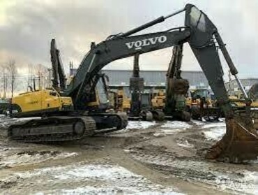 VOLVO EC240BLc prime