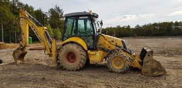 New Holland B110