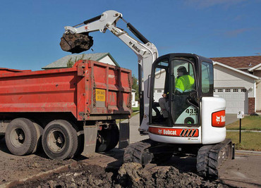 Komatsu, Hitachi