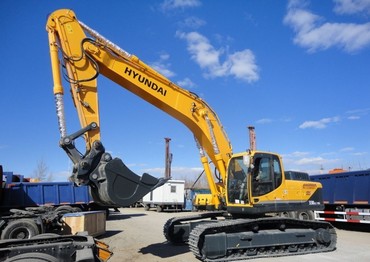 Hyundai 330