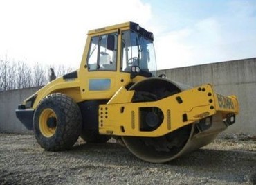 Bomag BW 213 D-4