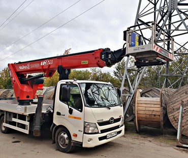 Hino 300