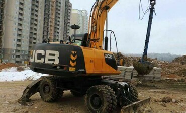 JCB JS200