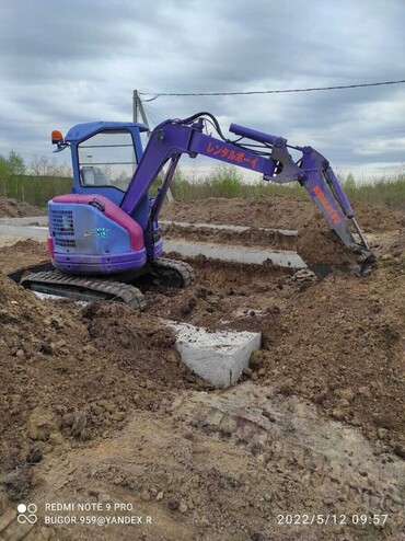 KOMATSU PC28UU