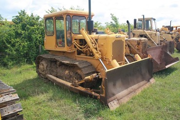 Komatsu D-6