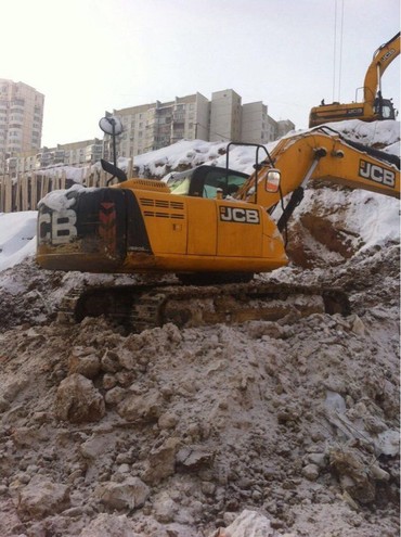 JCB 200