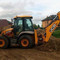 JCB 446, Case