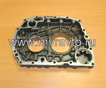 Крышка КПП передняя для грузовиков