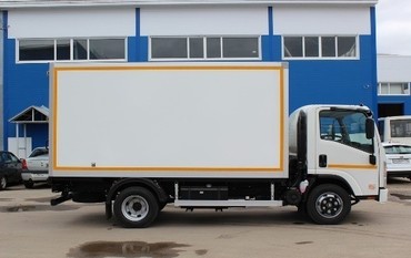 Isuzu  NPR75LH