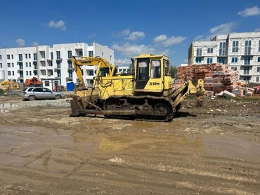 Komatsu10M