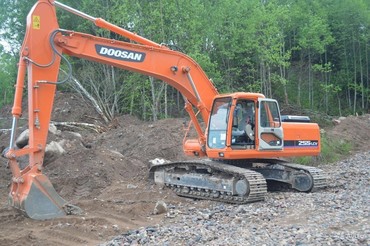 HITACHI