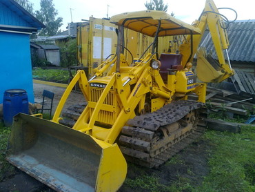 KOMATSU D21