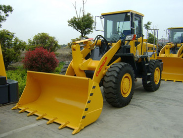 SDLG 933L