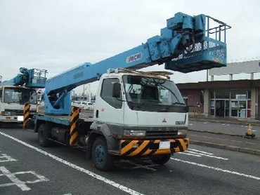 MITSUBISHI FUSO 28м