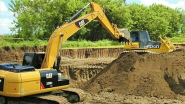 CAT-320D2GC