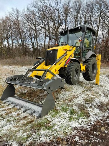 New Holland b80b