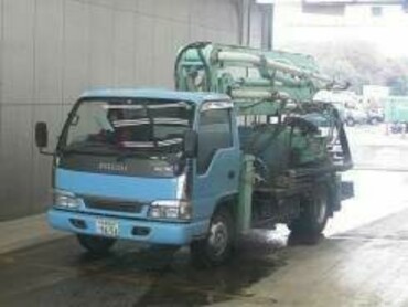 ISUZU