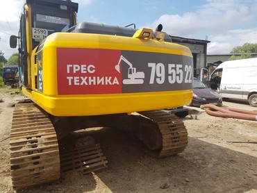 Komatsu PC210