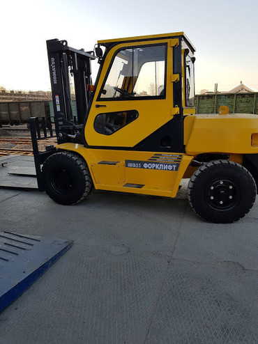 KOMATSU FD70-10