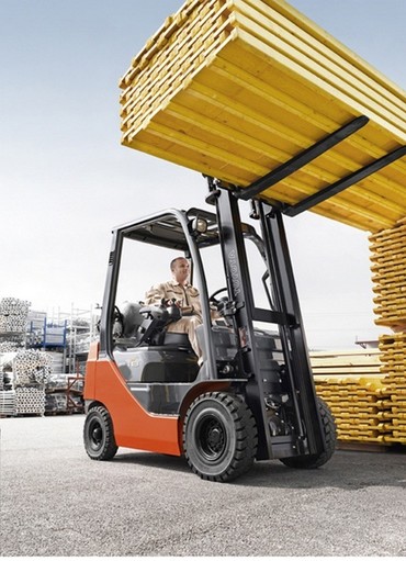 Toyota, Hyster