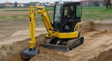 Komatsu pc30mr-3