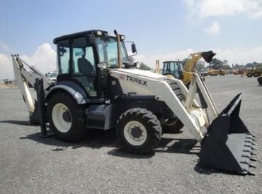 Terex, JCB, Komatsu