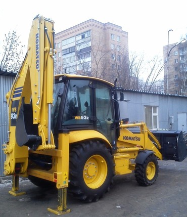 KOMATSU