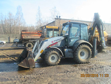 Terex 825