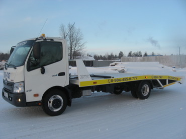 HINO 300