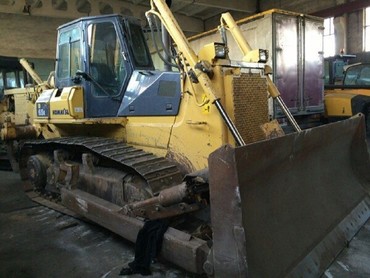 Komatsu  D65E-12