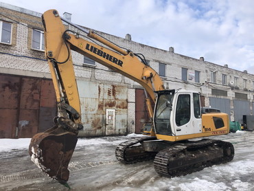 Liebherr P 914