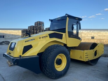 BOMAG BW 216 D-5