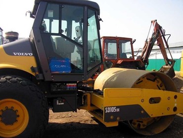 VOLVO SD 105 DX