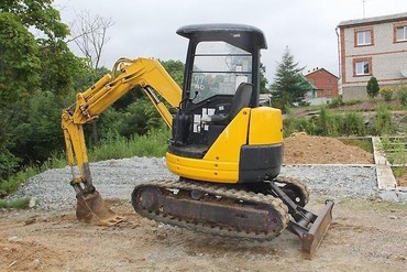 Komatsu PC28-7