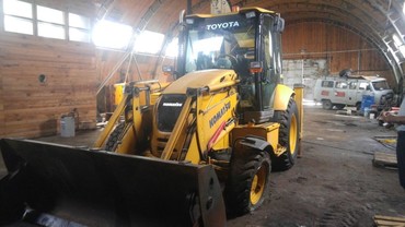 KOMATSU WB93R