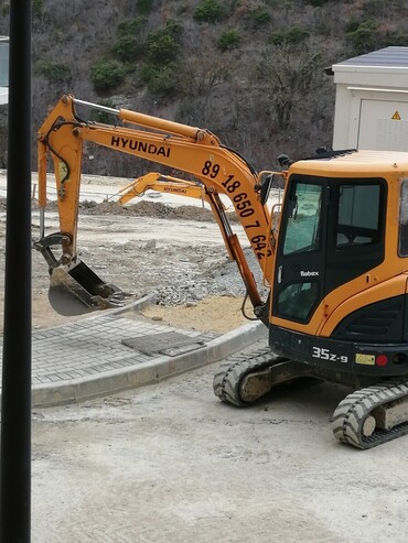 Hyundai r35/z9