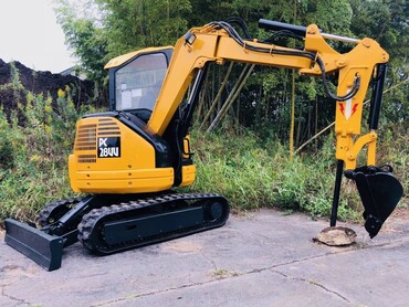 Komatsu pc28