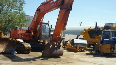 Hitachi ZX330, ZX-120