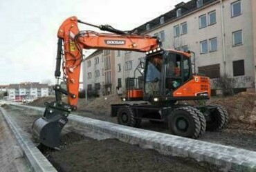 DOOSAN DX160W
