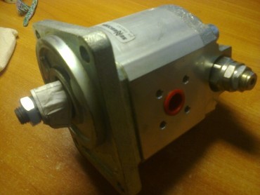 SN 062142, Насос гидравлический для погрузчиков грейферных