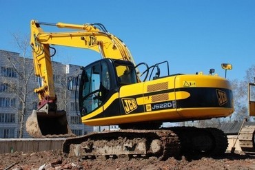 John Deer E210C