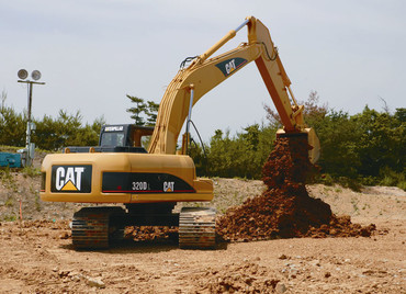 CATERPILLAR 320