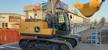John Deere E140LC
