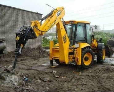 JCB 4CX